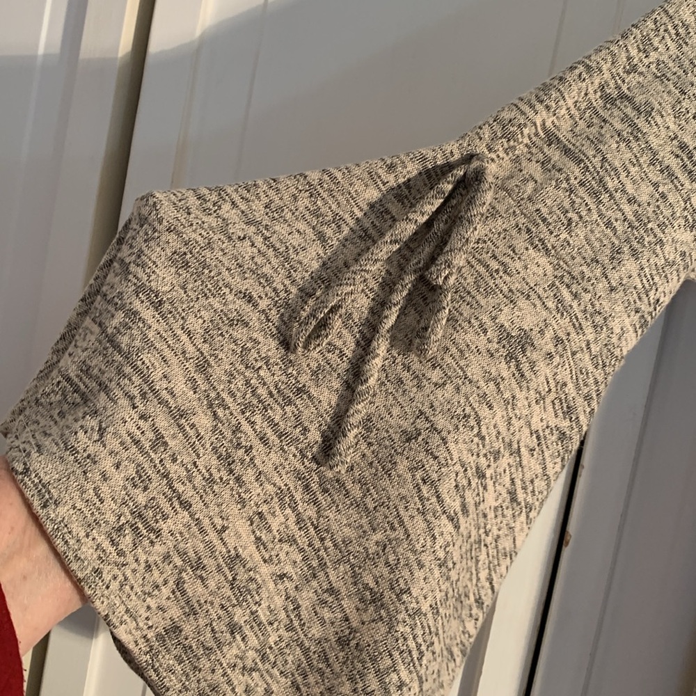 Ashley Stewart Gray & Tan Crew Neck Open Shoulder Sweater EUC - Picture 4 of 8